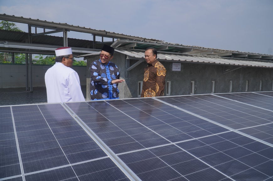 Danamon Donates Solar Panels to Education Community in Central Java to Support Carbon Emission Reduction & Sustainable Ecosystem Collaboration